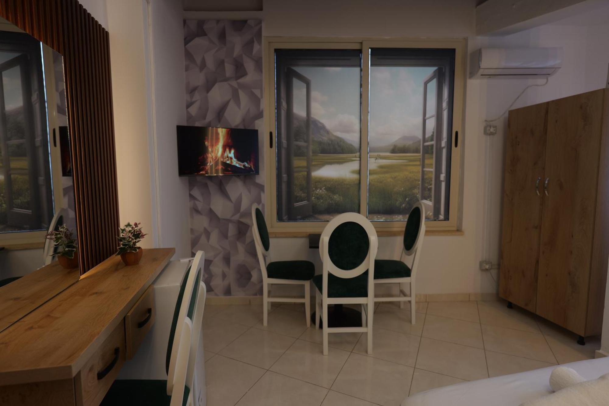 Golden Sleep Hostel Shkoder Exterior photo