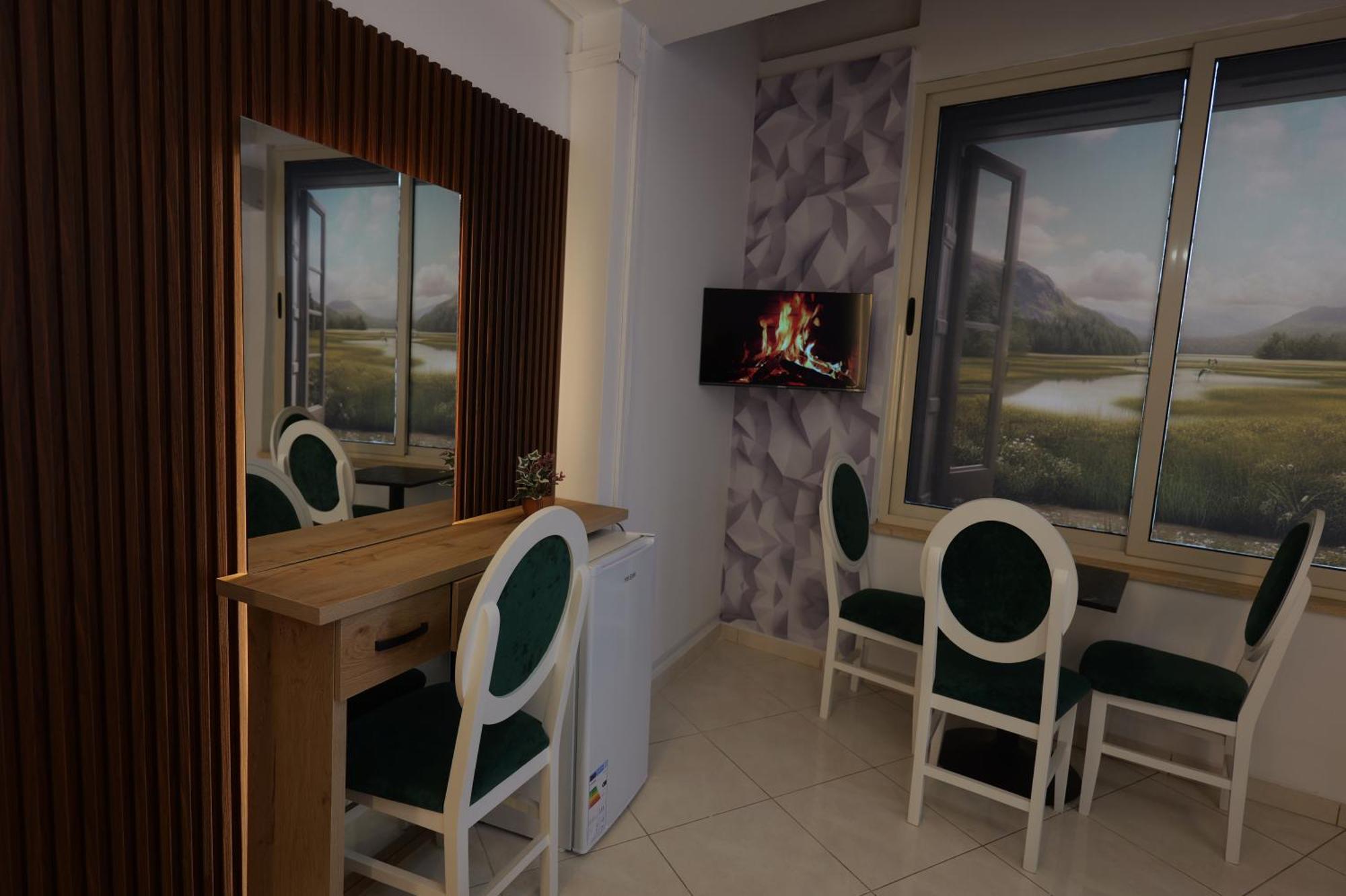 Golden Sleep Hostel Shkoder Exterior photo