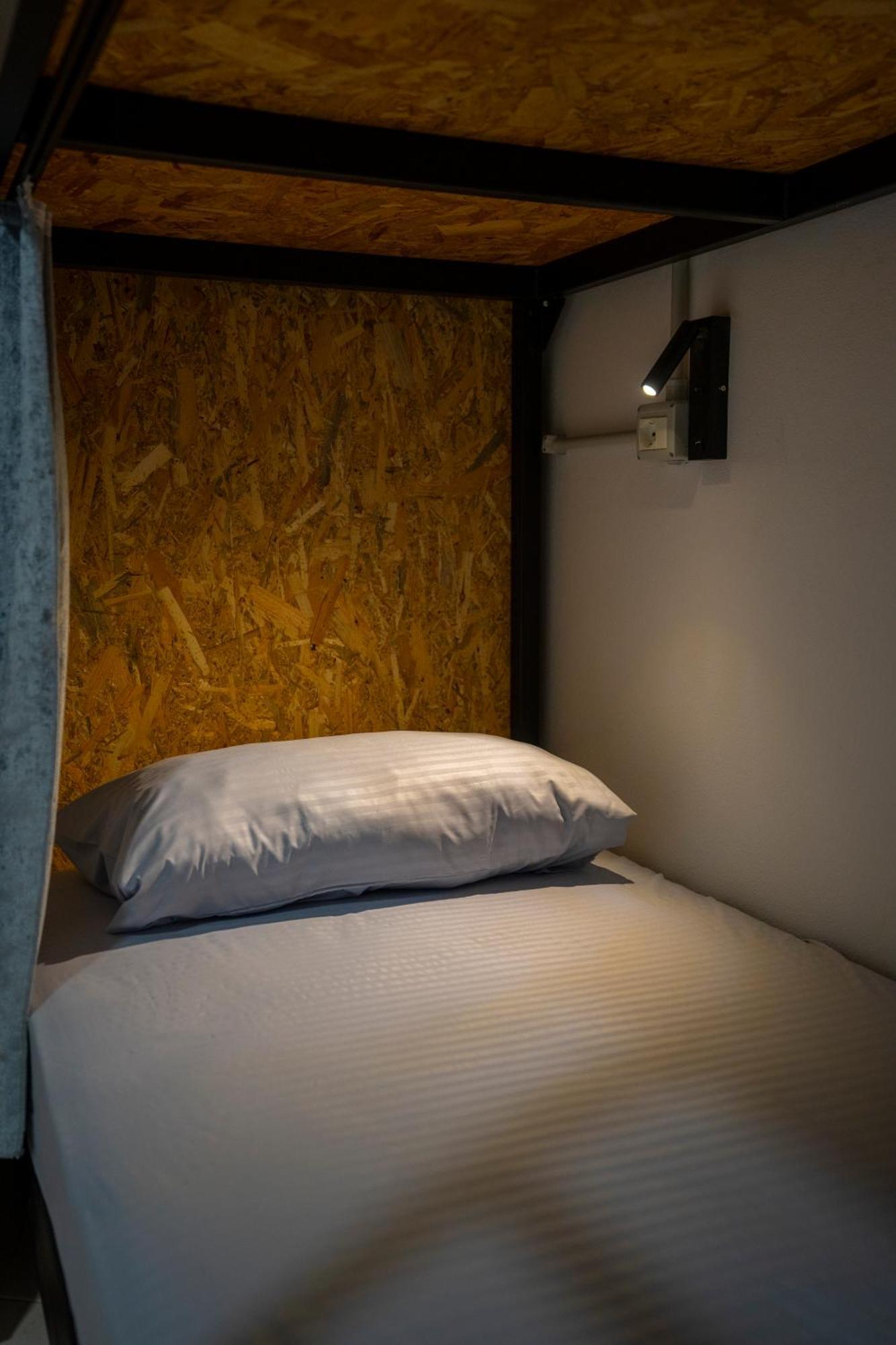 Golden Sleep Hostel Shkoder Exterior photo