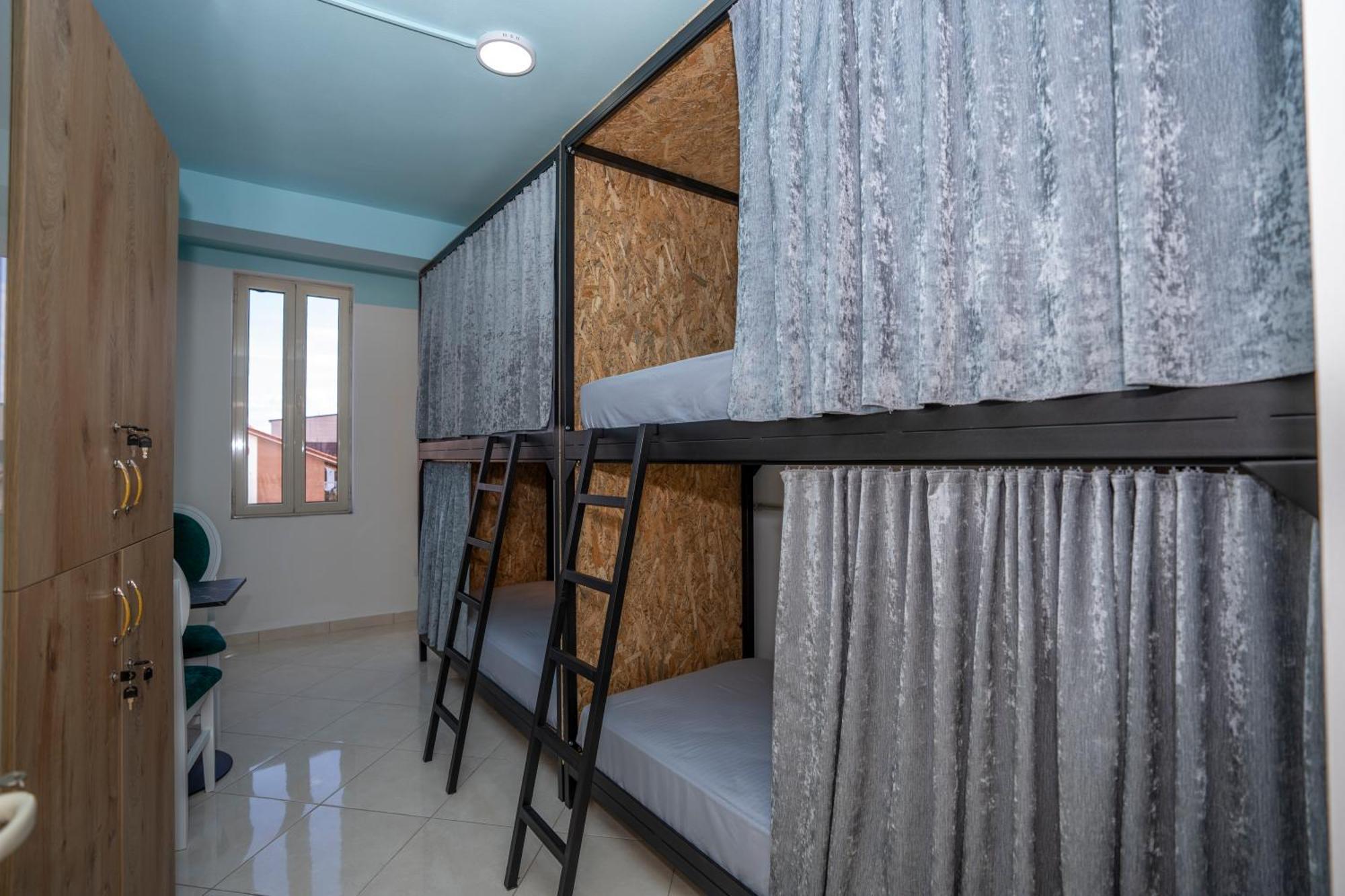 Golden Sleep Hostel Shkoder Exterior photo