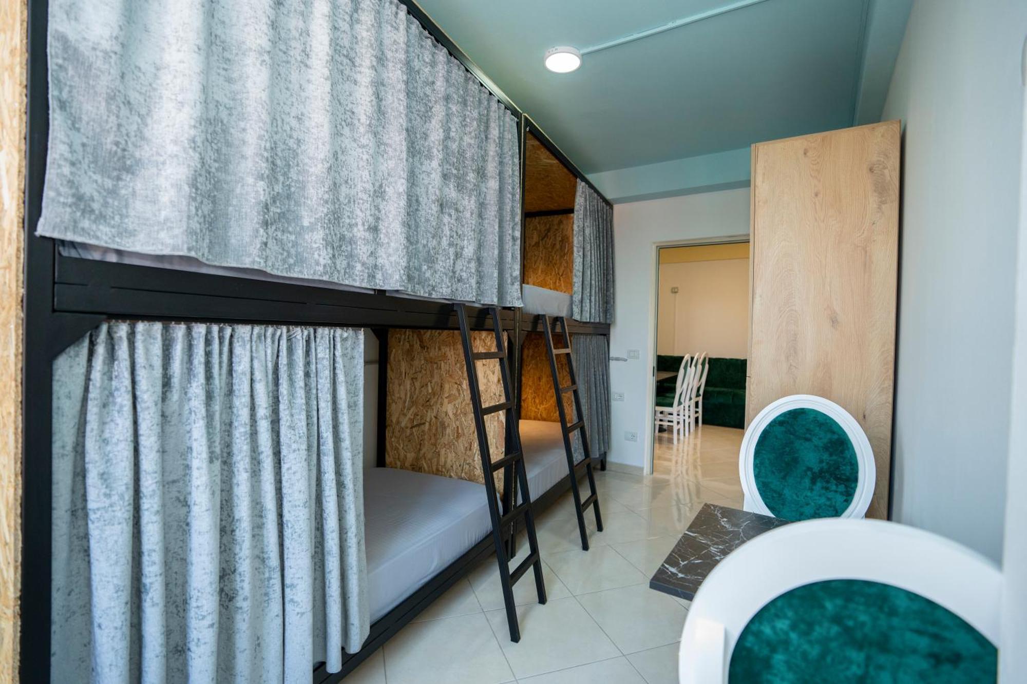 Golden Sleep Hostel Shkoder Exterior photo